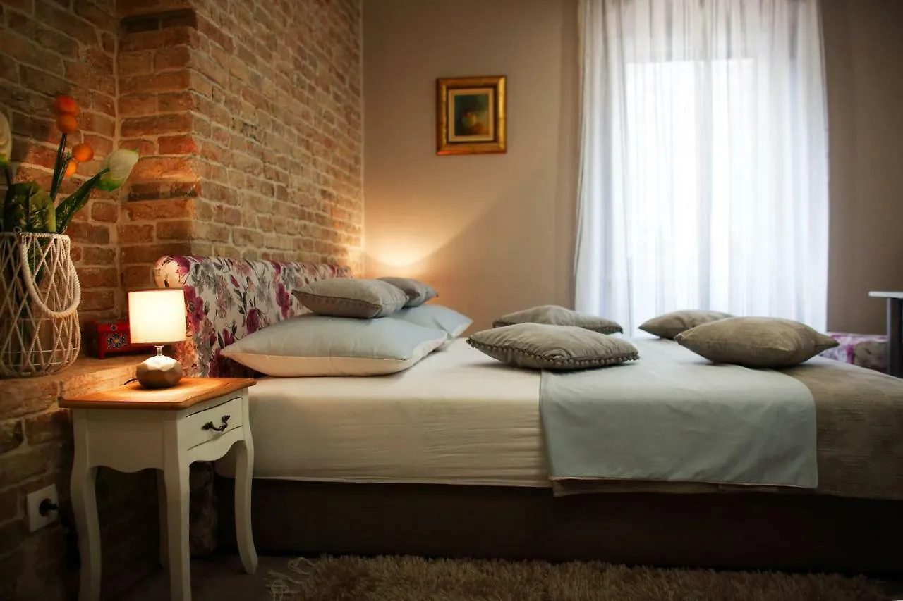 Split Old Town Apartment 0*,